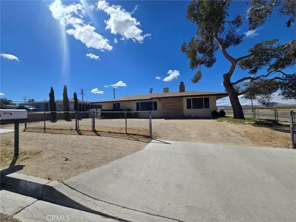 $380,000 | 25391 Be Joal Street, Barstow, CA 92311