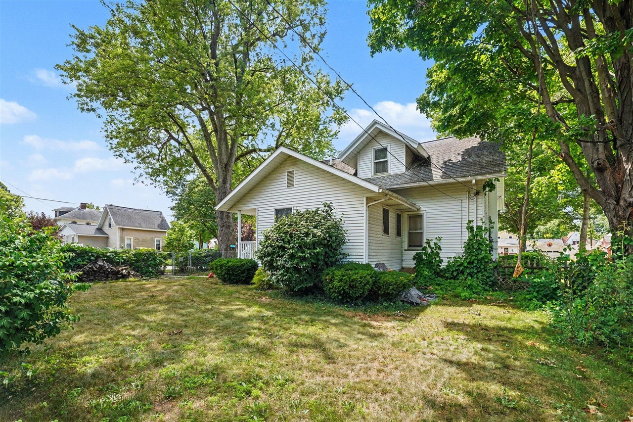 601 Elm Street Three Rivers, MI 49093 - Photo 3 of 21 Gallery Image 3