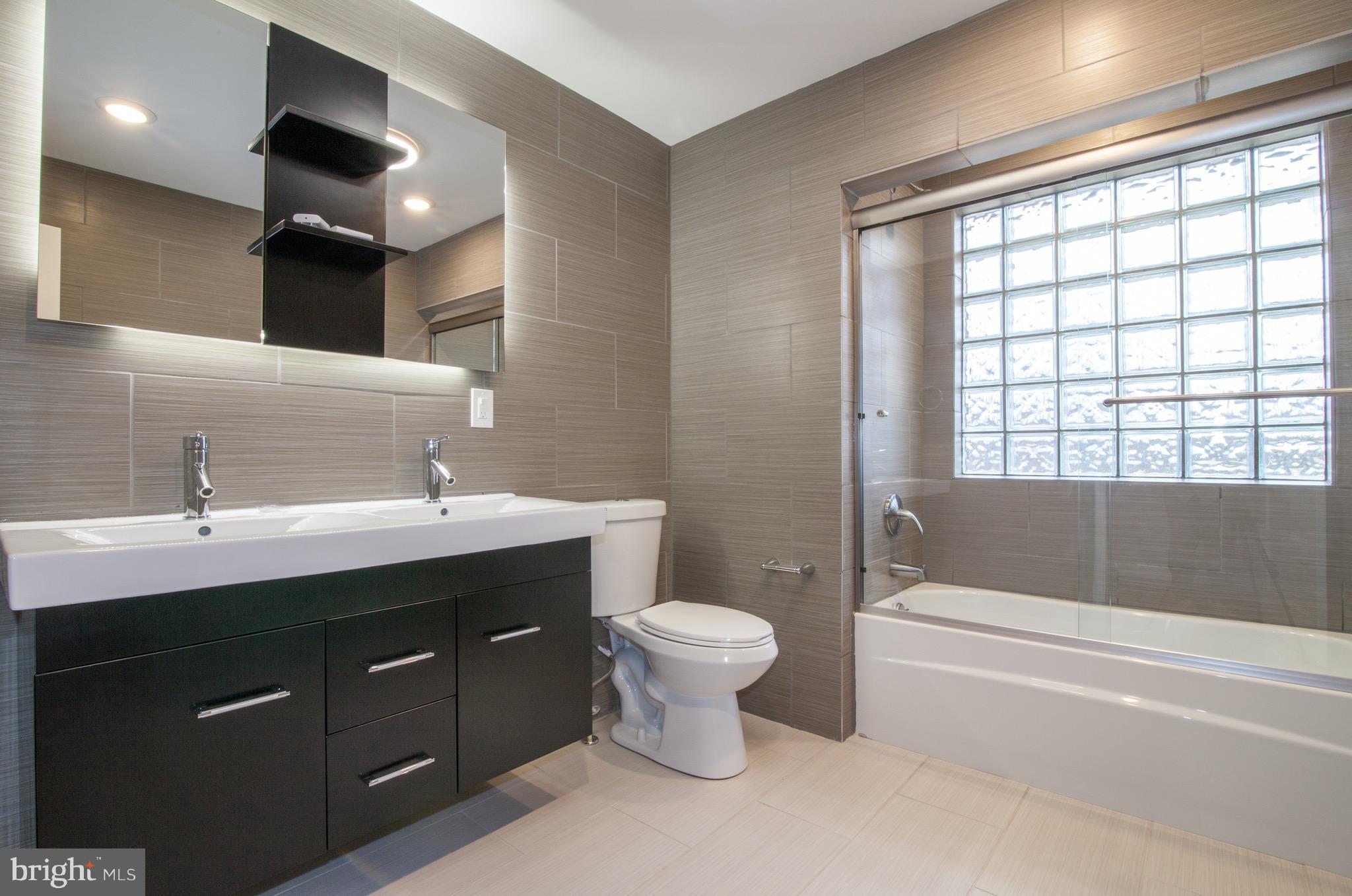201 Davis Road Street, MD 21154 - Photo 20 of 28 Bath (Master)