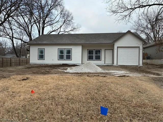 $275,000 | 525 North Cedar Street, Ottawa, KS 66067