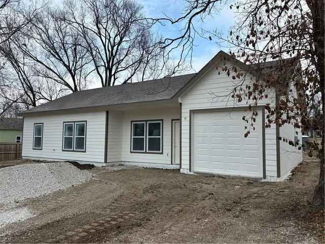 $275,000 | 525 North Cedar Street, Ottawa, KS 66067