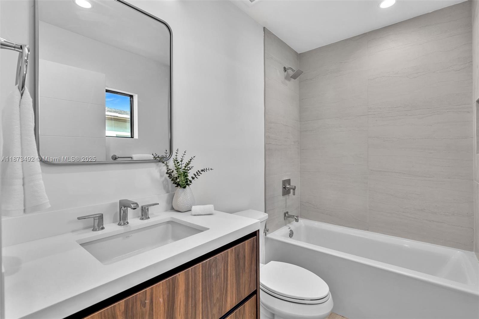 1387 Southwest 22nd Terrace Miami, FL 33145 - Photo 38 of 59