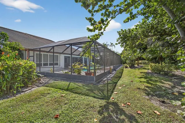 a view of a tennis court