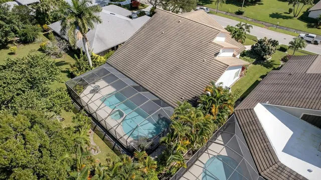 a view of a entryway front of house