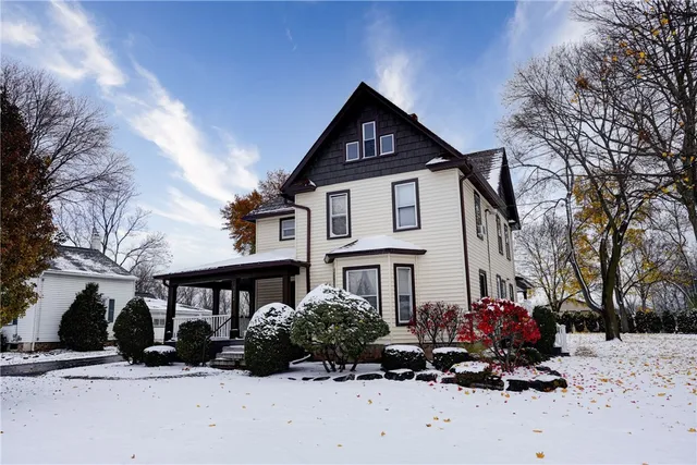 $949,000 | 3224 East Henrietta Road, Henrietta, NY 14467