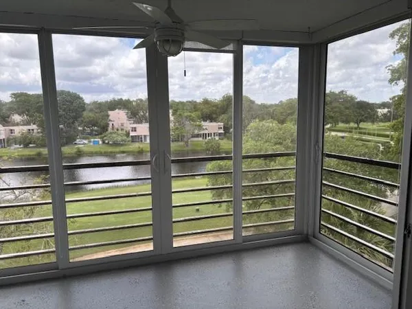 $2,400 | 1811 Sabal Palm Drive, Unit 405, Davie, FL 33324