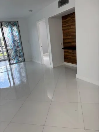$2,400 | 1811 Sabal Palm Drive, Unit 405, Davie, FL 33324