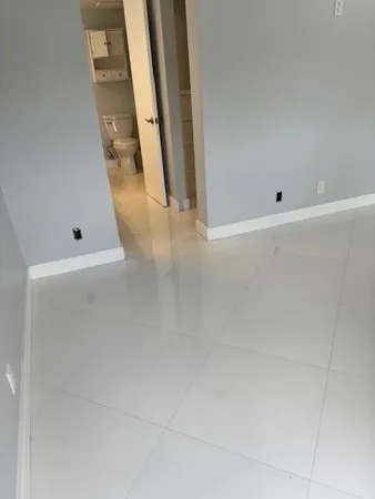 $2,400 | 1811 Sabal Palm Drive, Unit 405, Davie, FL 33324