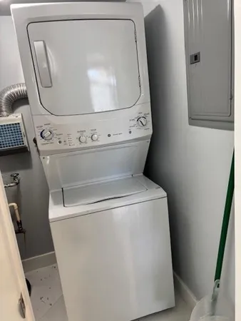 $2,400 | 1811 Sabal Palm Drive, Unit 405, Davie, FL 33324