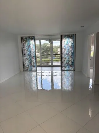 $2,400 | 1811 Sabal Palm Drive, Unit 405, Davie, FL 33324