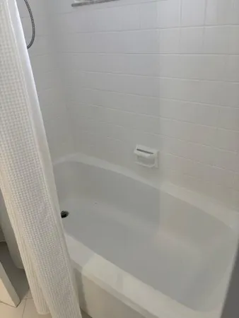 $2,400 | 1811 Sabal Palm Drive, Unit 405, Davie, FL 33324