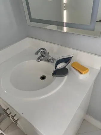 $2,400 | 1811 Sabal Palm Drive, Unit 405, Davie, FL 33324