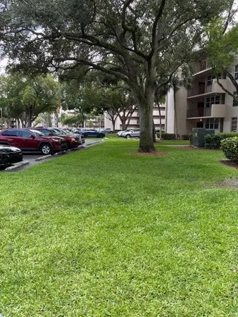 $2,400 | 1811 Sabal Palm Drive, Unit 405, Davie, FL 33324