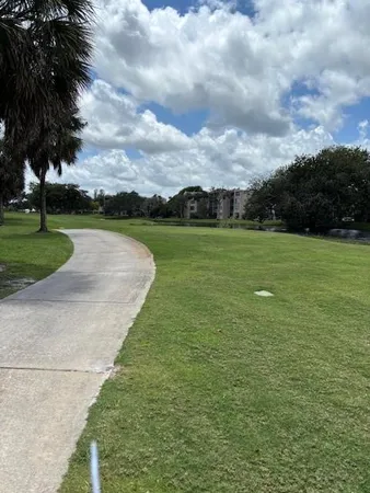 $2,400 | 1811 Sabal Palm Drive, Unit 405, Davie, FL 33324