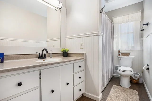 $335,000 | 19596 Capital Avenue Northeast, Battle Creek, MI 49017