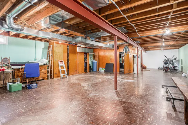 $335,000 | 19596 Capital Avenue Northeast, Battle Creek, MI 49017