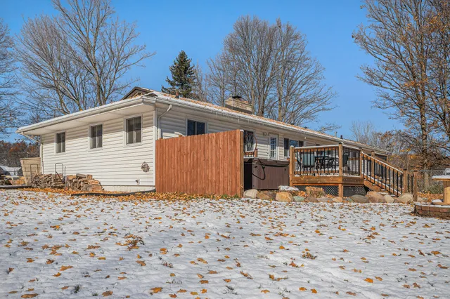 $335,000 | 19596 Capital Avenue Northeast, Battle Creek, MI 49017