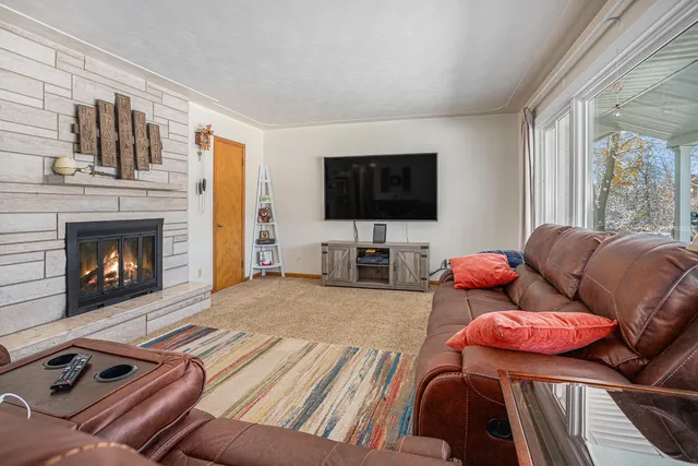 $335,000 | 19596 Capital Avenue Northeast, Battle Creek, MI 49017