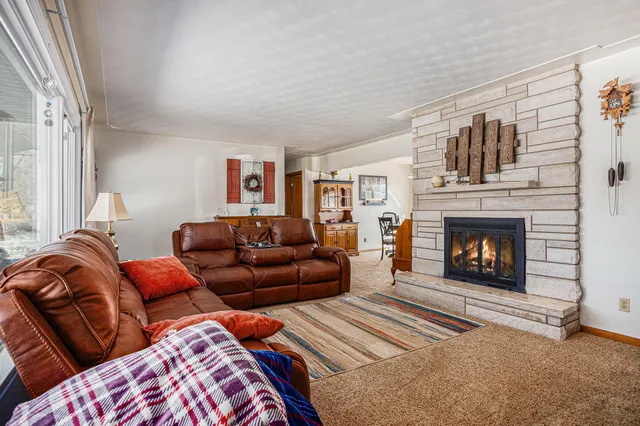 $335,000 | 19596 Capital Avenue Northeast, Battle Creek, MI 49017