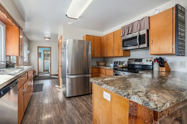 $335,000 | 19596 Capital Avenue Northeast, Battle Creek, MI 49017