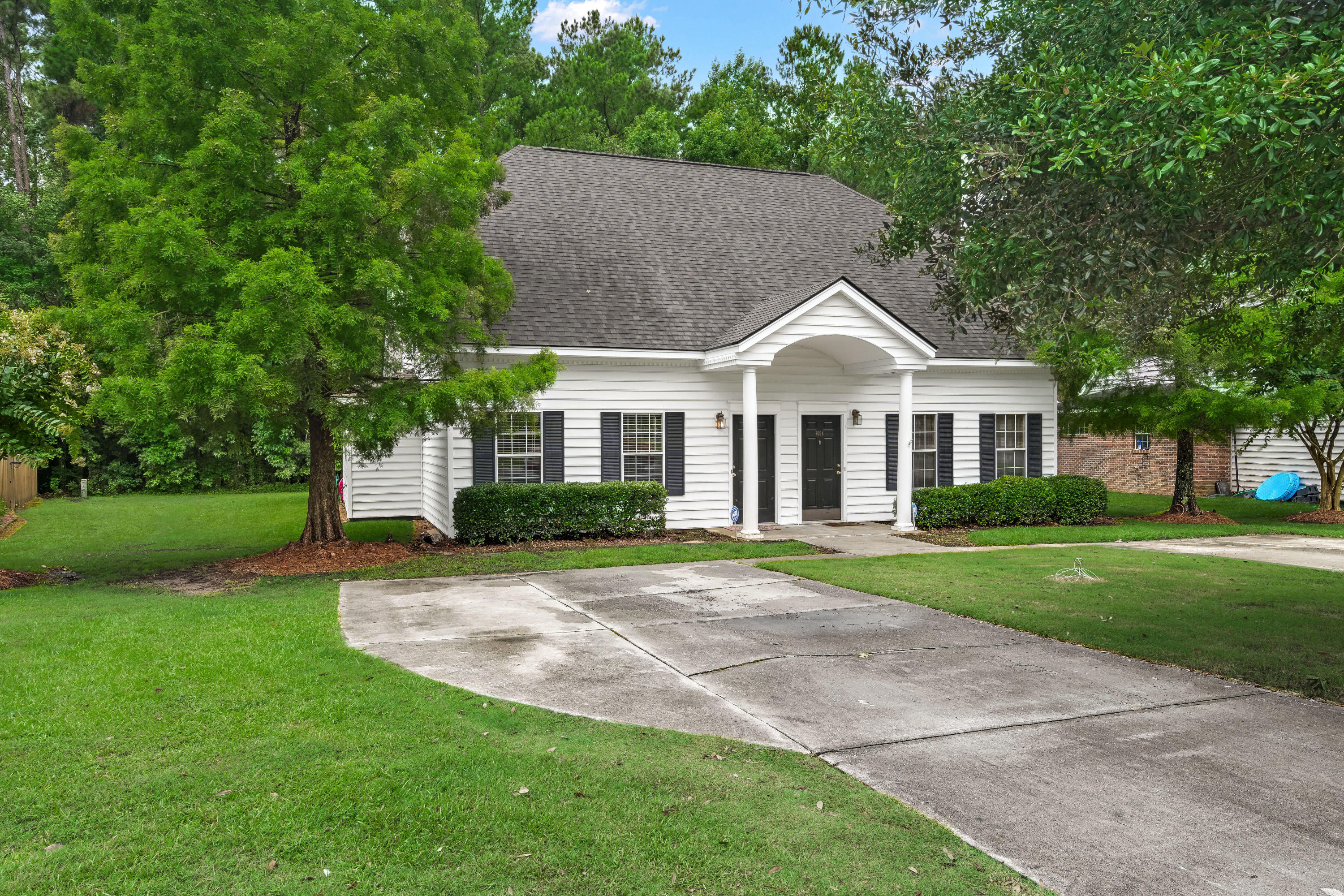 9216 Ayscough Road Summerville, SC 29485 - Photo 2 of 20 2