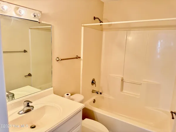$1,450 | 108 Iron Creek Commons, Washington, NC 27889