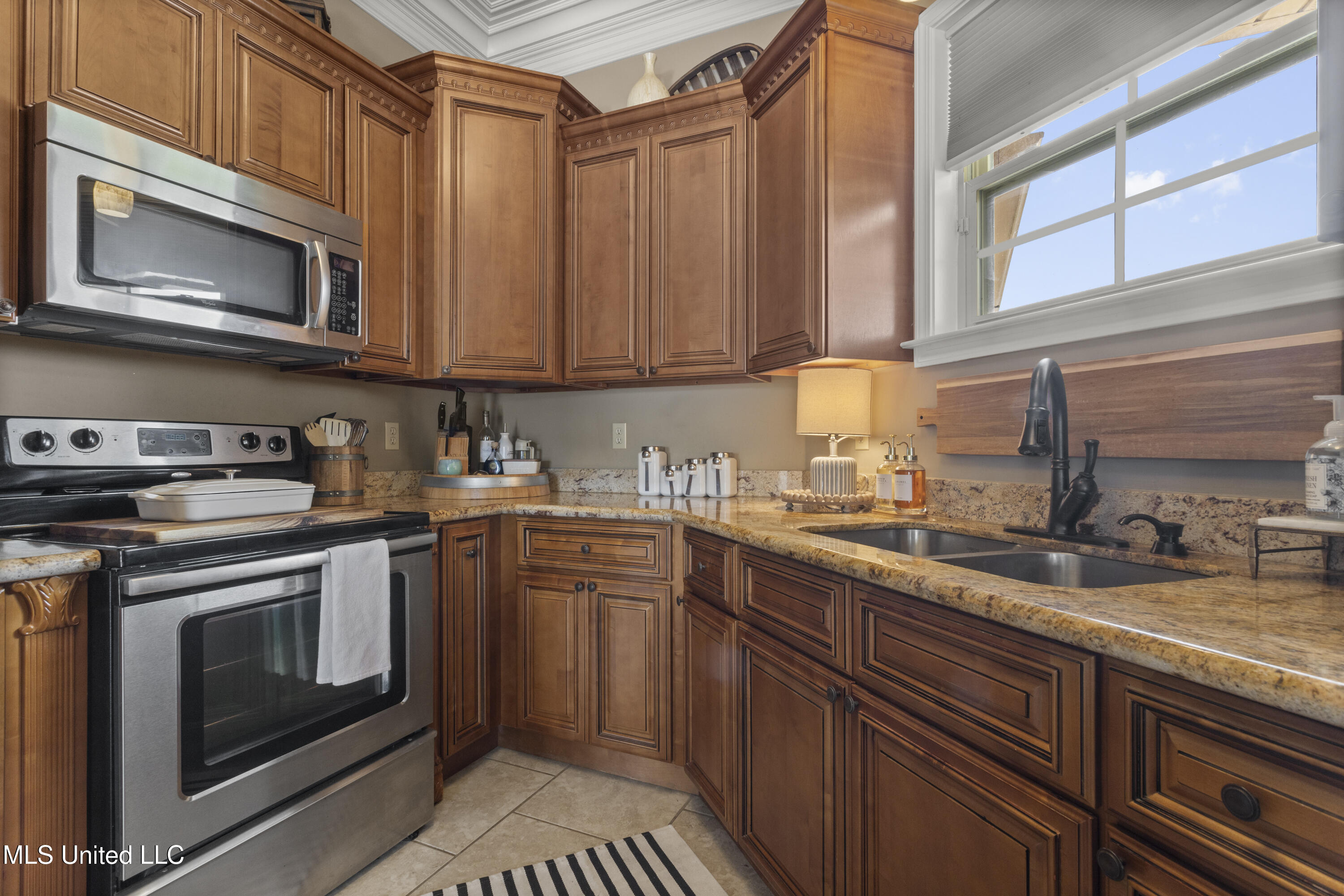 13728 Ridgehaven Way Gulfport, MS 39503 - Photo 9 of 23 Stainless Appliances