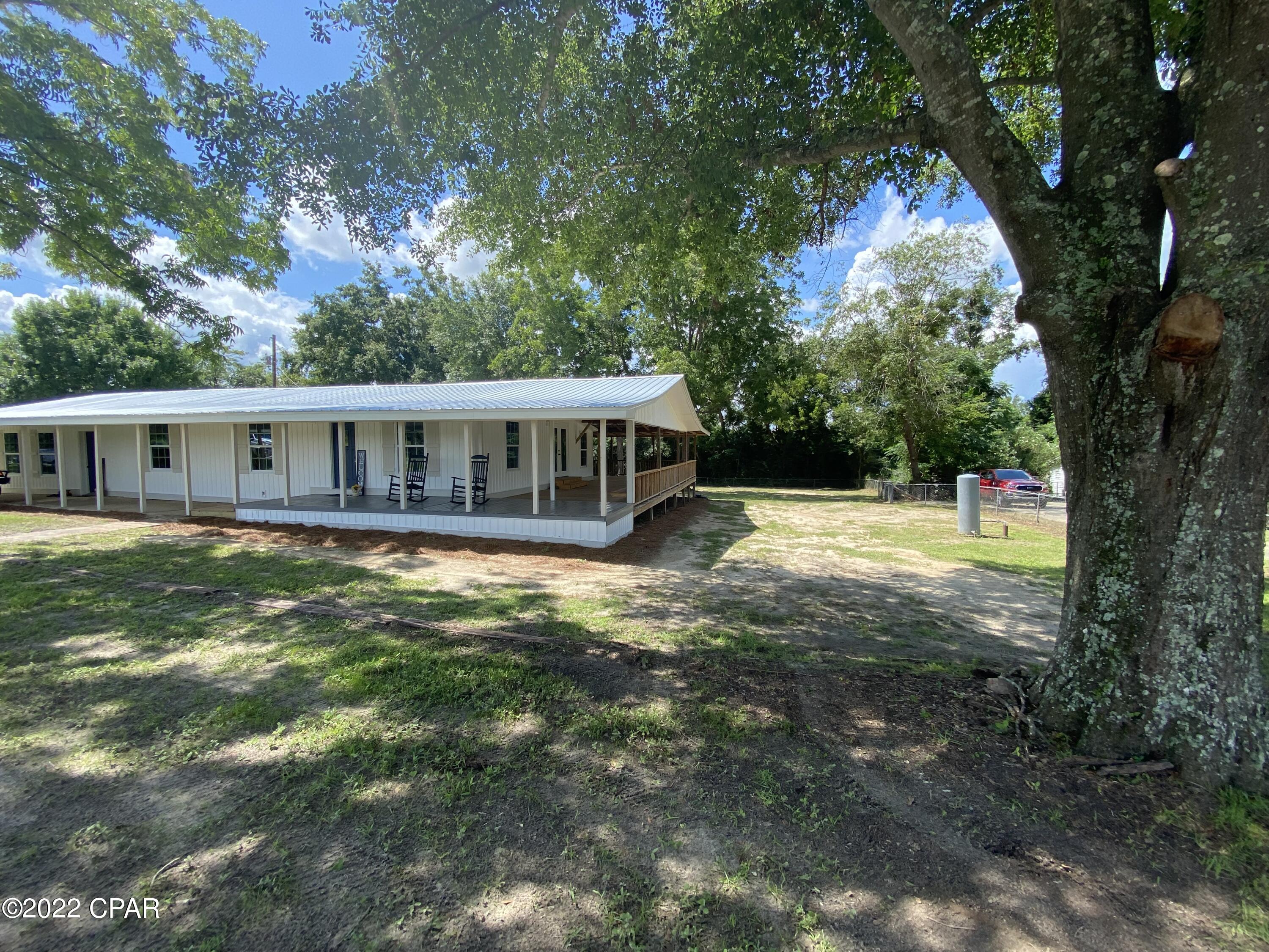 8243 Shady Grove Road Grand Ridge, FL 32442 - Photo 2 of 39 Gallery Image 2