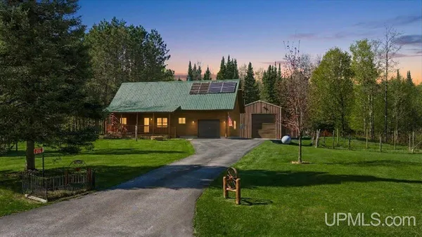 $394,000 | 8926 Truax D Lane, Cornell, MI 49818
