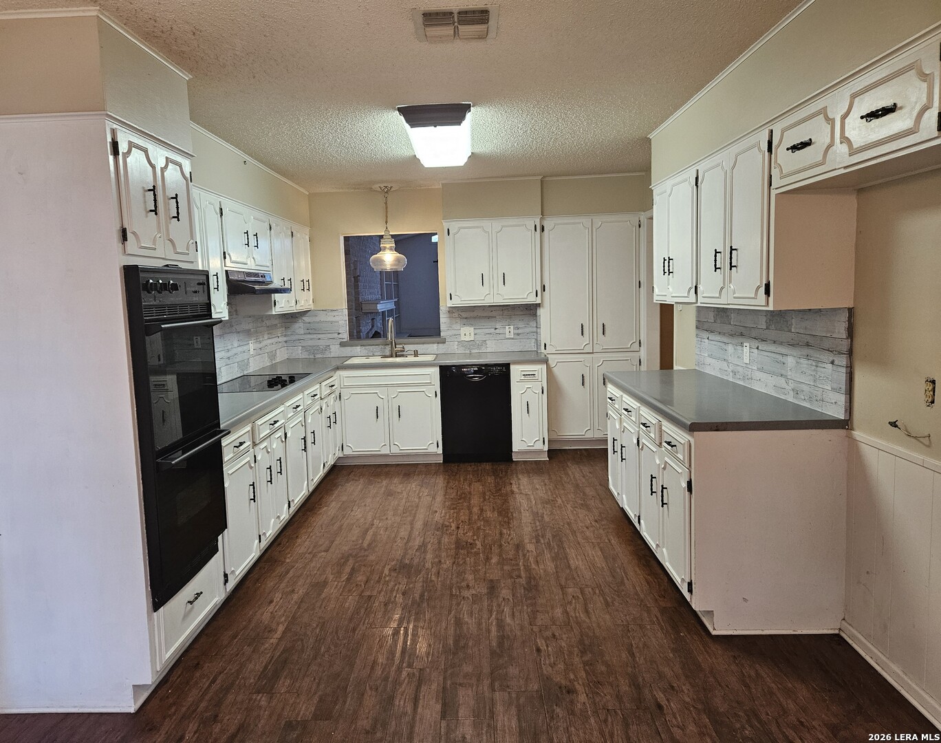 9349 Blazing Star Trail Garden Ridge, TX 78266 - Photo 5 of 55