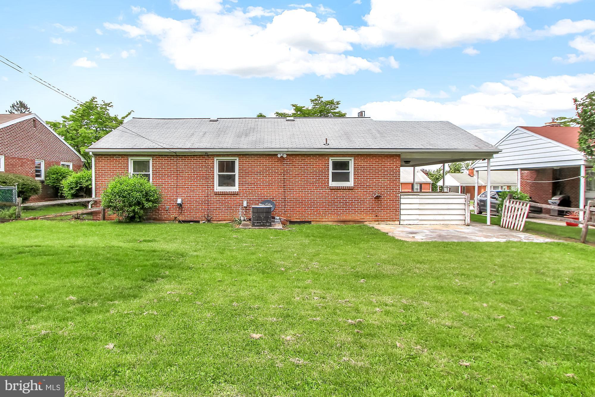330 Peyton Road York, PA 17403 - Photo 4 of 24 Gallery Image 4