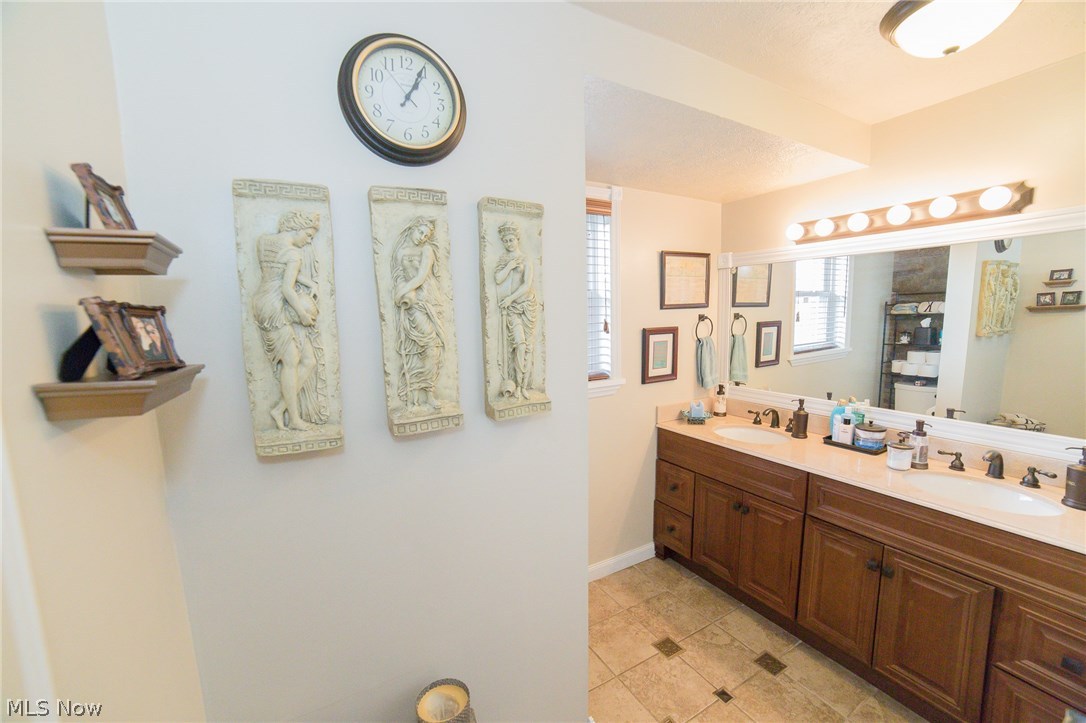 4272 Quick Road Peninsula, OH 44264 - Photo 23 of 35