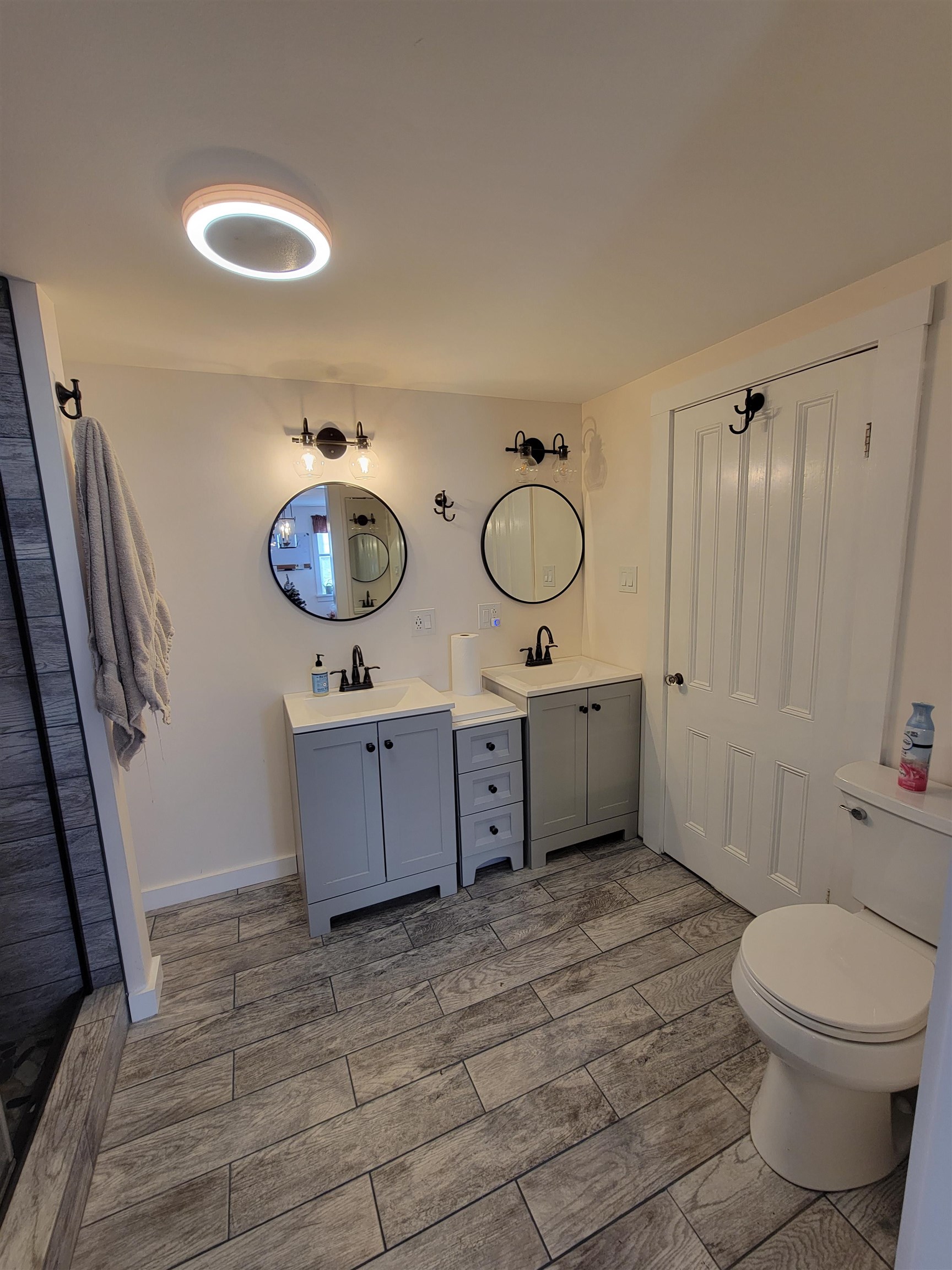 207 Silver Street Bennington, VT 05201 - Photo 15 of 58