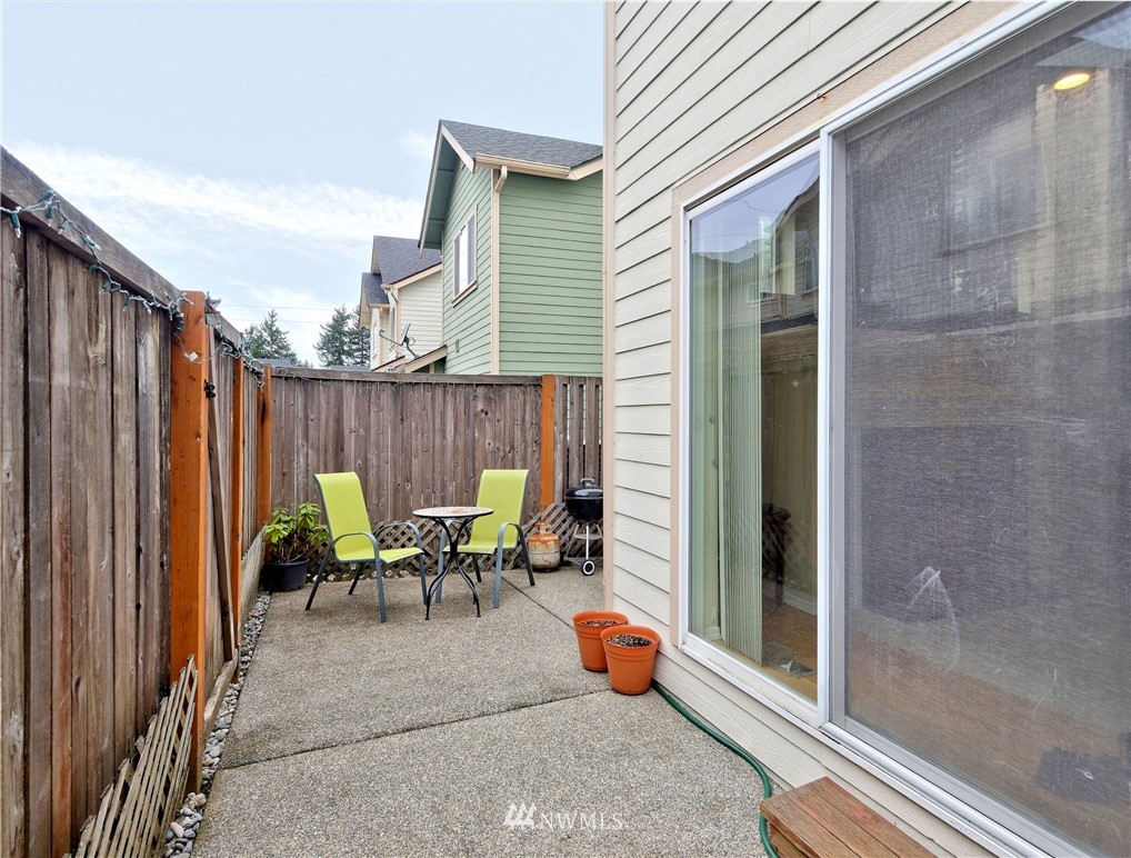 3815 Northeast 14th Place Renton, WA 98056 - Photo 13 of 19 Gallery Image 13