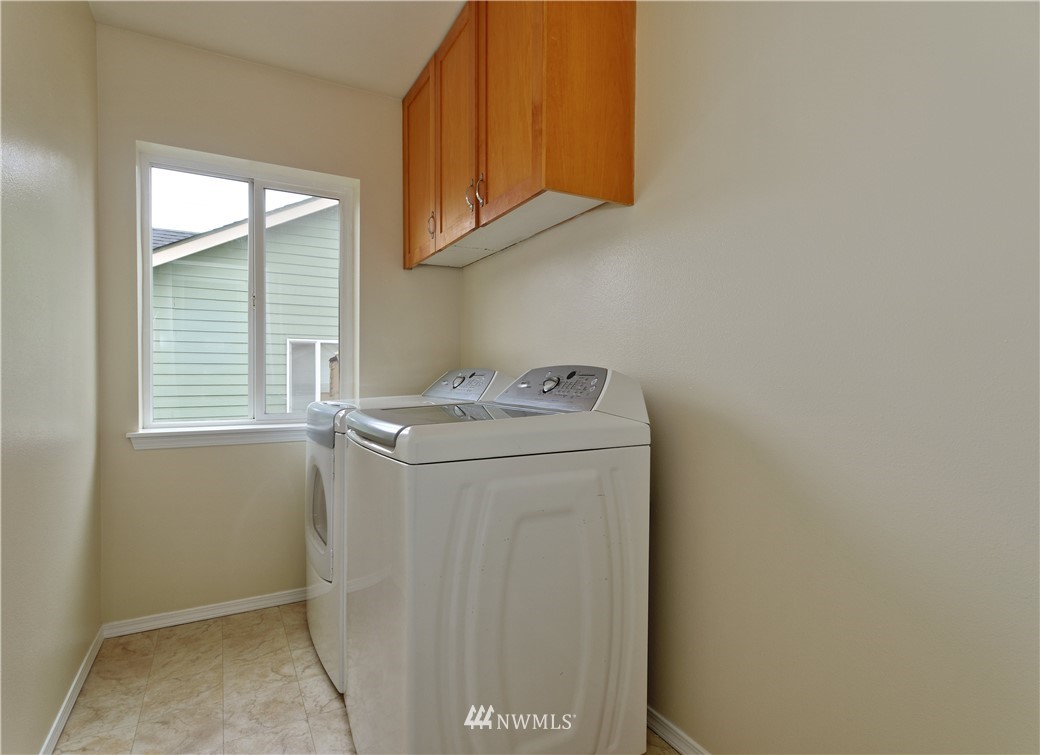 3815 Northeast 14th Place Renton, WA 98056 - Photo 18 of 19 Gallery Image 18