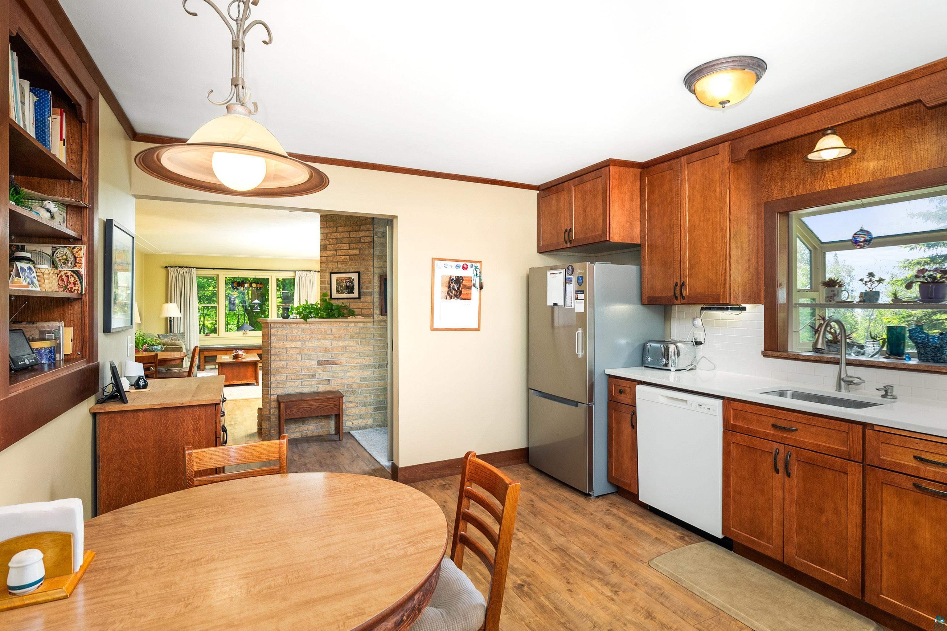 401 Snively Road Duluth, MN 55803 - Photo 9 of 46