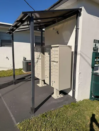 $1,400 | 1885 40th Avenue, Unit 4, Vero Beach, FL 32960