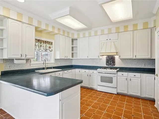 $289,000 | 4971 Deborah Ann Drive, Barataria, LA 70036