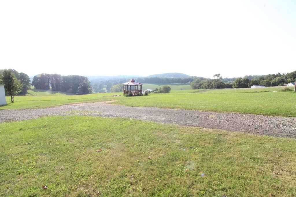 2458 Mallory Road Galax, VA 24333 - Photo 43 of 74 Gallery Image 43