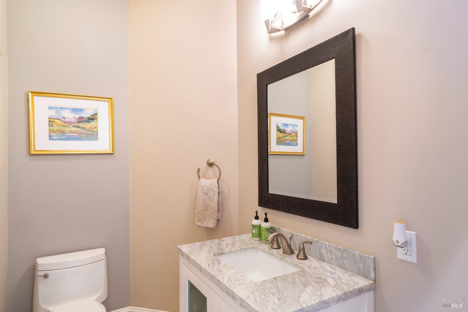 235 Clear Ridge Drive Healdsburg, CA 95448 - Photo 11 of 39