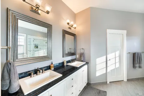 $2,995,000 | 235 Clear Ridge Drive, Healdsburg, CA 95448