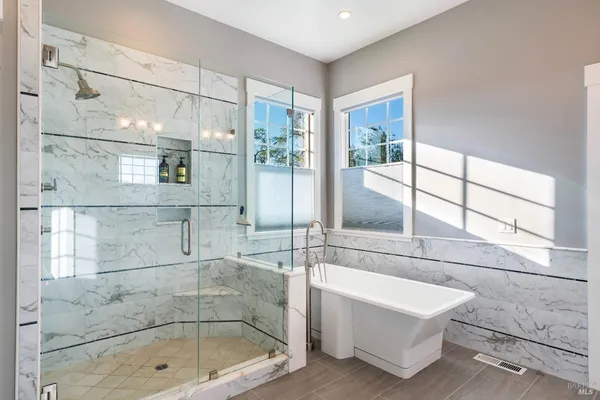 $2,995,000 | 235 Clear Ridge Drive, Healdsburg, CA 95448