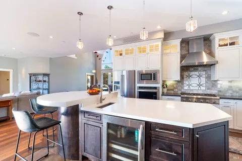 $2,995,000 | 235 Clear Ridge Drive, Healdsburg, CA 95448