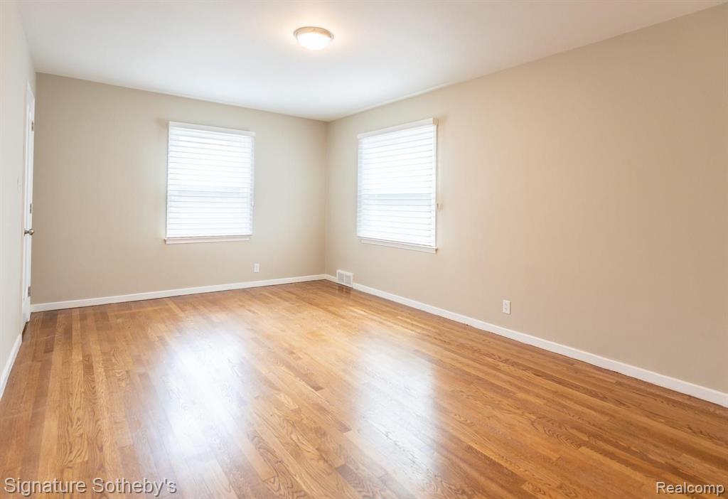 1464 South Renaud Road Grosse Pointe Woods, MI 48236 - Photo 13 of 25