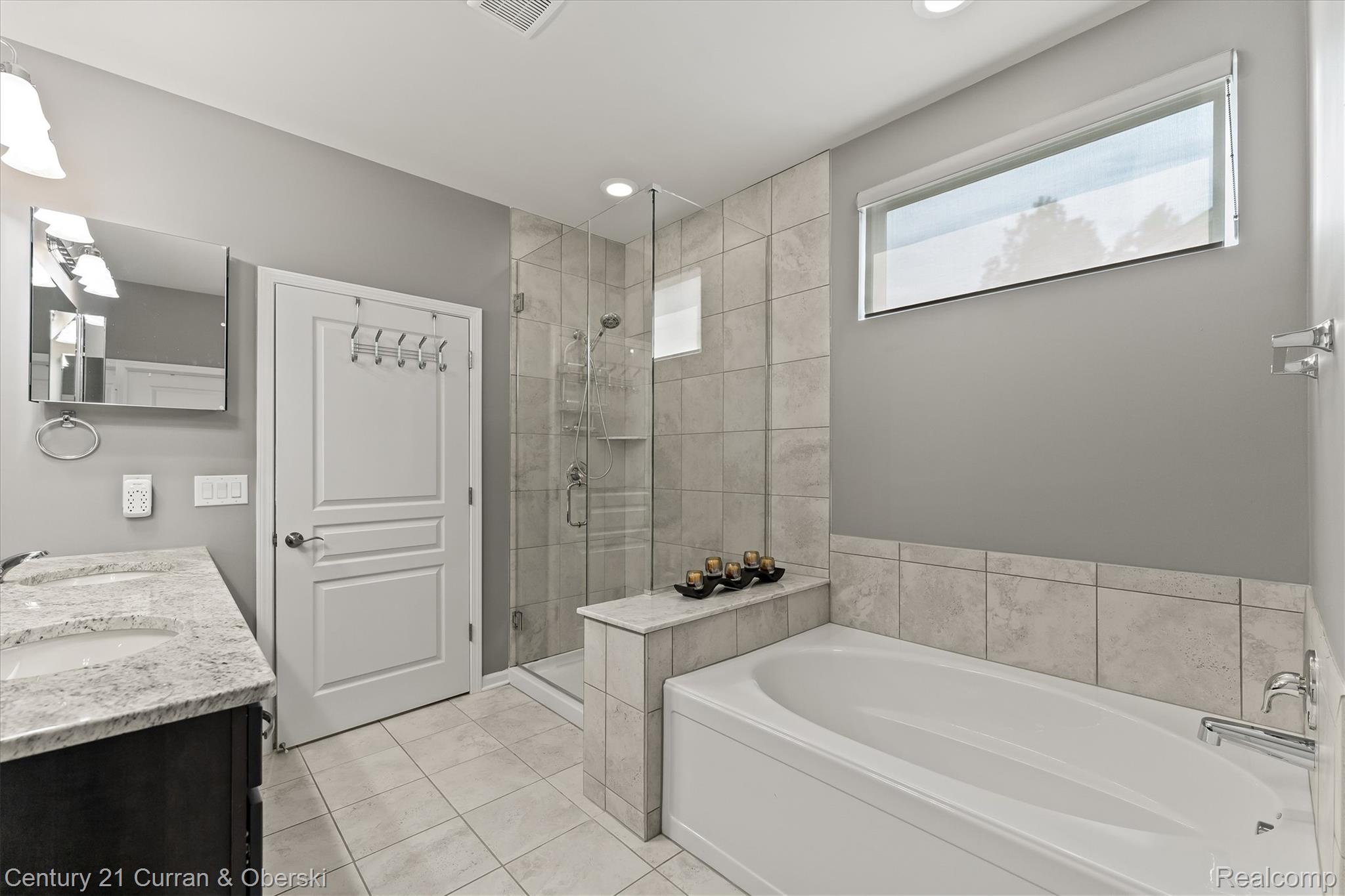 49559 Mapleton Road Canton, MI 48188 - Photo 31 of 55 29-INT-20.jpg