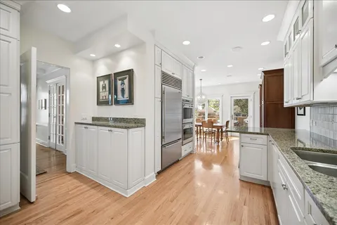 $1,675,000 | 829 Elmwood Avenue, Wilmette, IL 60091