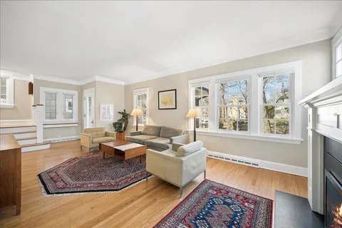 $1,675,000 | 829 Elmwood Avenue, Wilmette, IL 60091