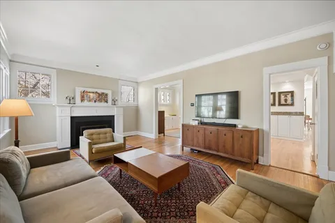 $1,675,000 | 829 Elmwood Avenue, Wilmette, IL 60091