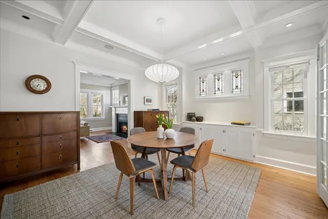 $1,675,000 | 829 Elmwood Avenue, Wilmette, IL 60091