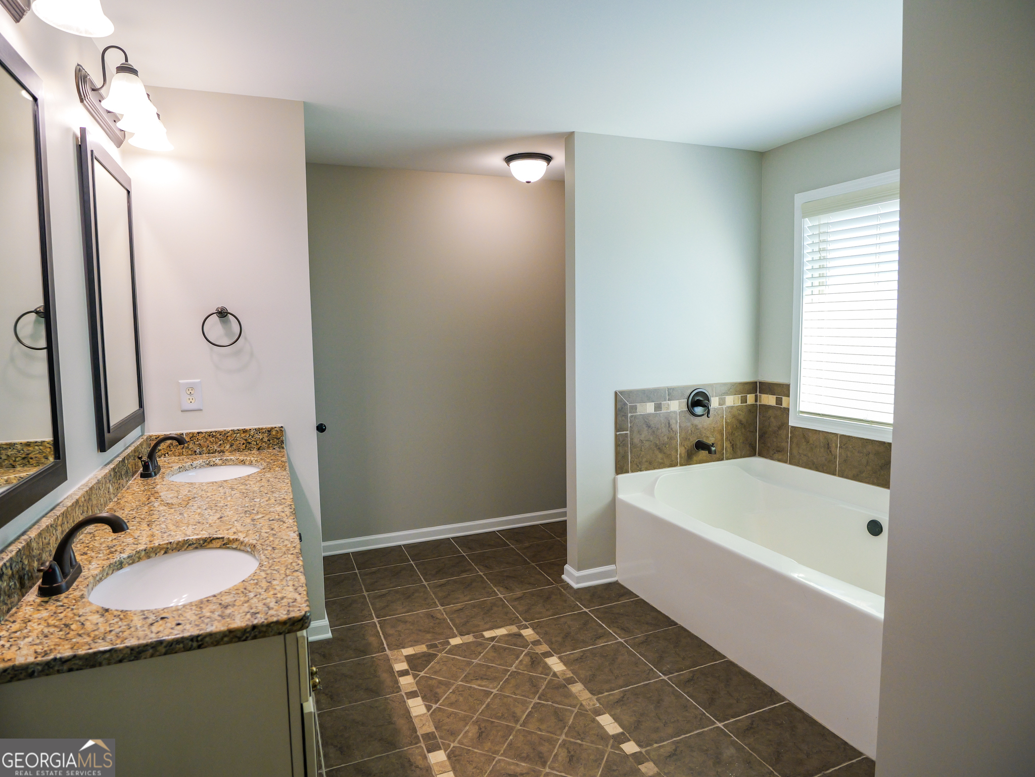 151 Rock House Ridge Senoia, GA 30276 - Photo 33 of 41 Gallery Image 33